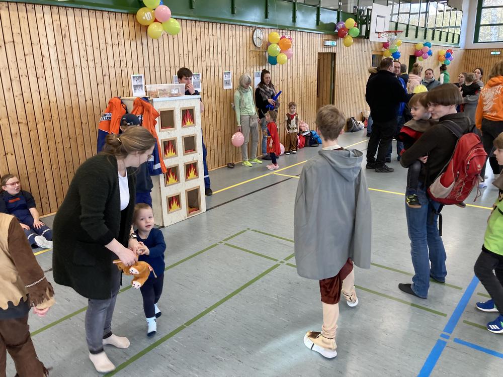 Sportfest mit Verkleidung